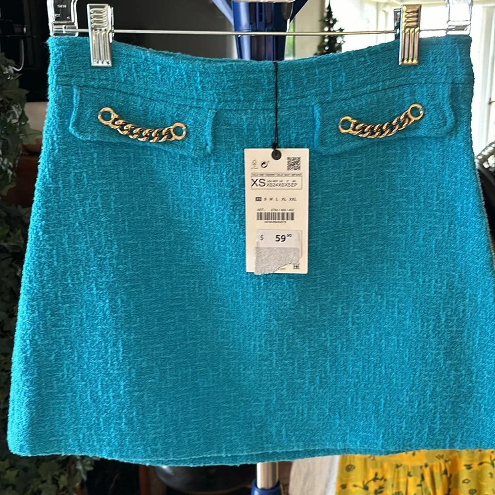 Zara turquoise tweed mini skirt with chain detailing size xs NWT - Picture 2 of 5